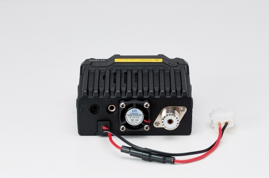 Radio móvil KT-7900C de 25W con salto de frecuencia, banda dual UV y transceptor de radio bidireccional con red automática